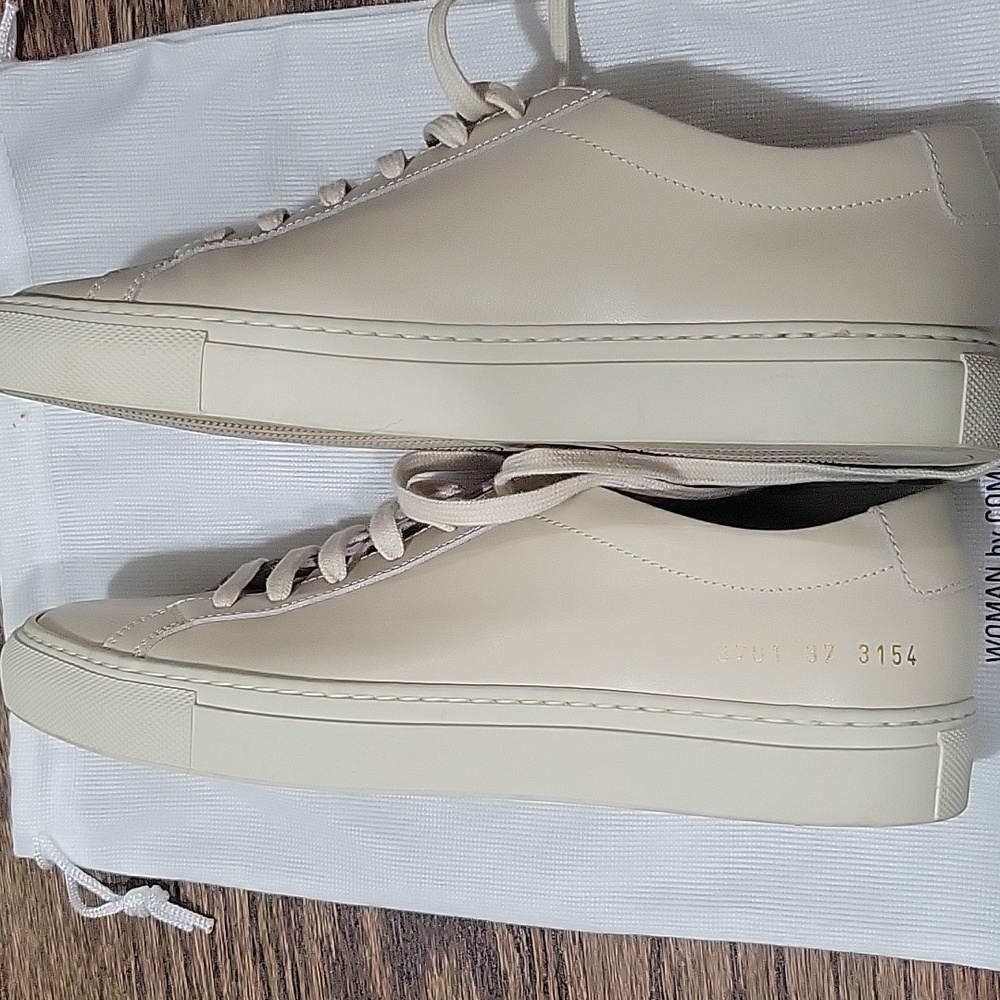 Common Projects Low Top Leather Sneakers -Achilles - Picture 9 of 12